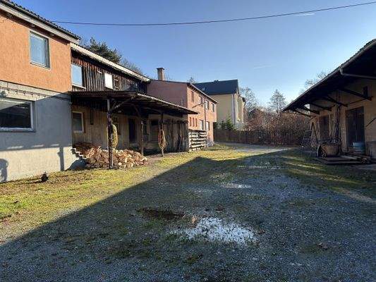 Lagerplatz / Gebäude