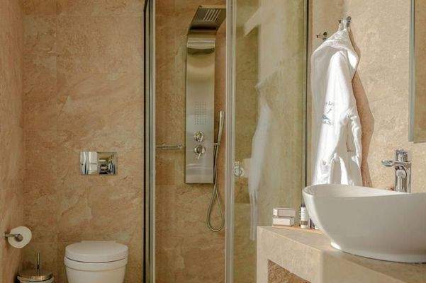 Kreta, Tsifliki: Umweltfreundliche Villa mit Pool, Garten und Whirlpool bei Elounda zu verkaufen