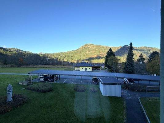 Blick auf die Carports