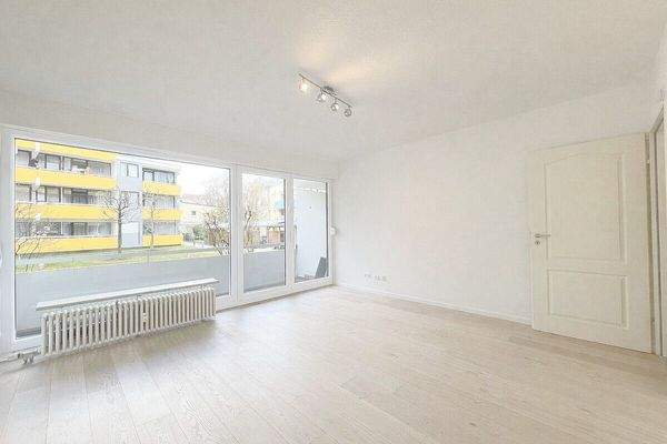 Großer heller Wohnraum