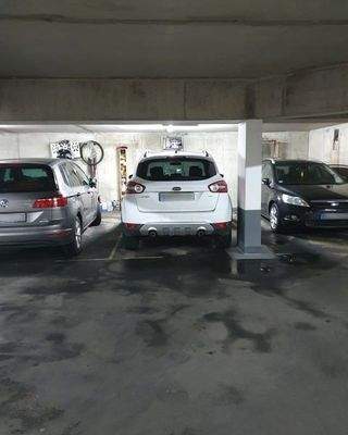 Tiefgaragenstellplatz