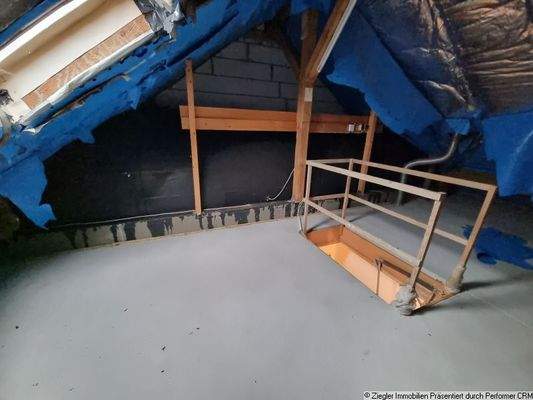 15 eigener Dachboden