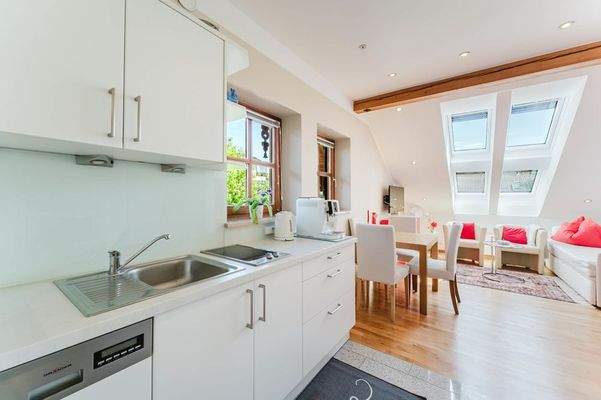 Separate Wohneinheit mit voll ausgestatteter Wohnküche