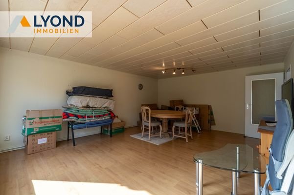 LYD 3711 - 9 Wohnzimmer