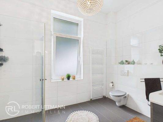 CAM04259G0-PR0083-STILL013