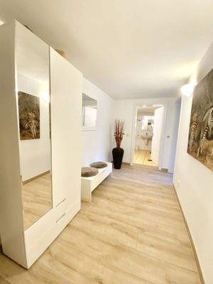 Blick zum Badezimmer.....