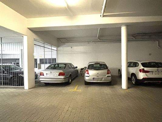 Tiefgaragen-Stellplatz