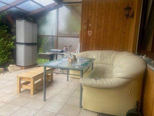 überdachte Terrasse