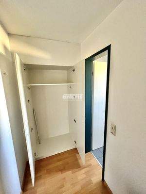 Flur mit Einbauschrank