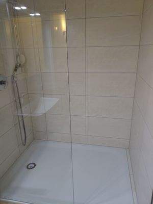 Dusche-WC (2).jpg