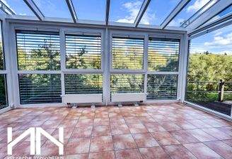 Wintergarten mit Blick ins Grüne