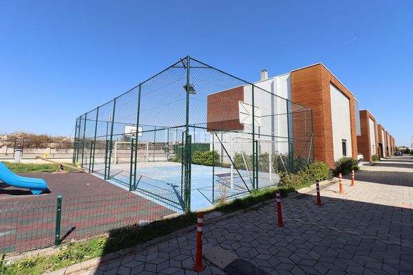 Villa with Fireplace in a Complex with Pool in Döşemealtı Antalya