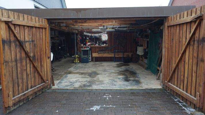 Garage mit Werkstatt