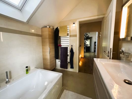 Badezimmer OG Bild 3