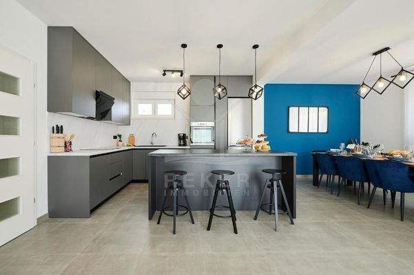 Großzügige Villa mit Komfort und Stil