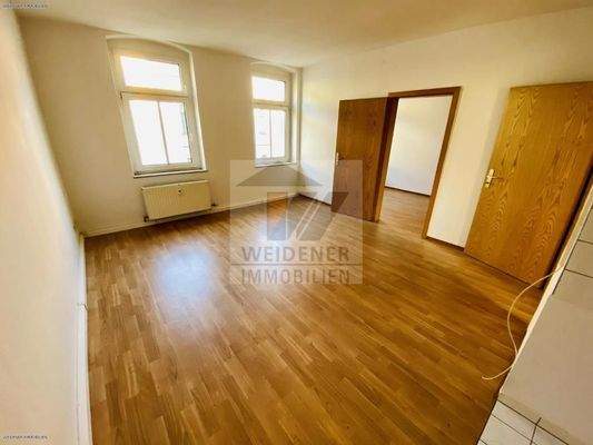 Wohnzimmer mit Küche 2. OG li.