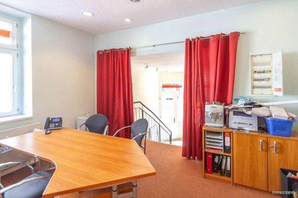 GE Büroraum 1 mit Blick zum Ei