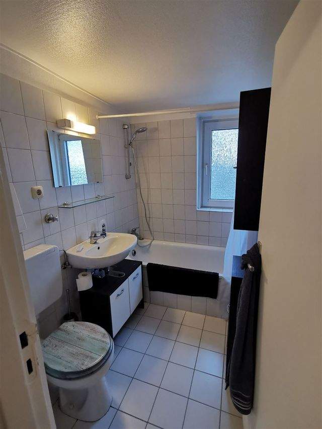 Ansprechende 2,5-Zimmer-Wohnung mit Einbauküche // Breslauer Straße, Altenholz-Stift - Foto 3