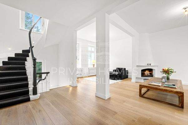 Wohnbereich mit Kamin