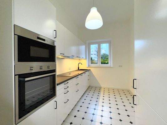 Kitchen with brand new fitted kitchen