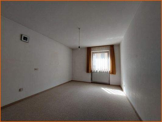 EG - Zimmer mit möglicher Küche