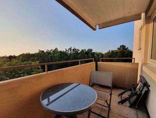 Balkon (Abb. ähnlich)