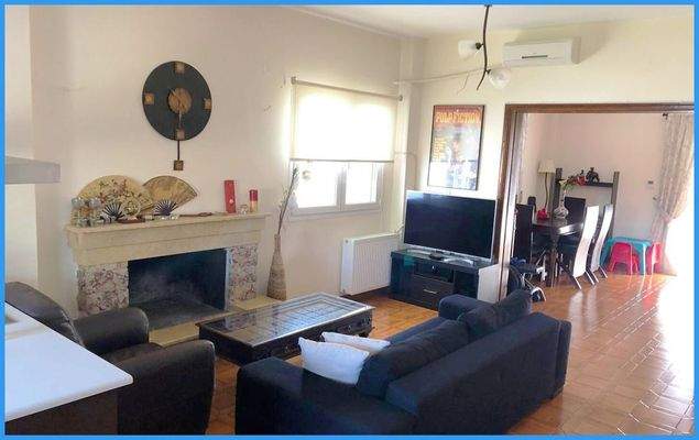 4ec1a082e6d44090ae5d2947a99700b1-original