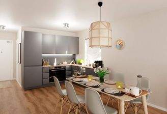 Küche im Erdgeschoss unterstützt gemeinsames Kochen und ruhige Abläufe
