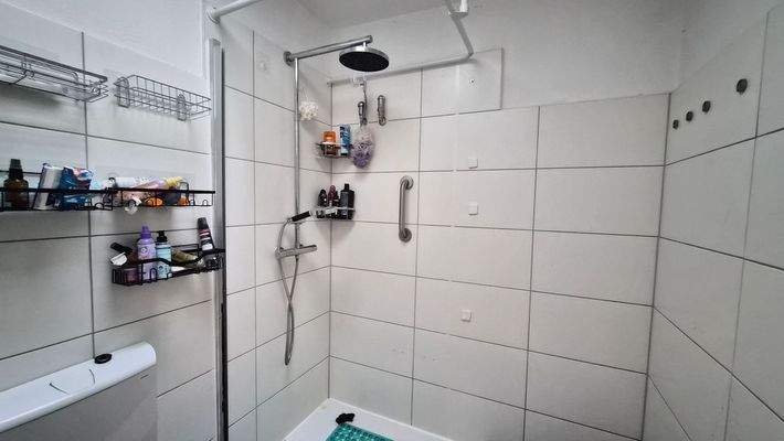 Modernes Badezimmer