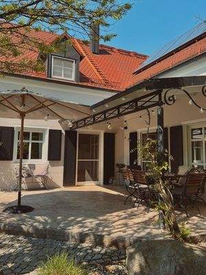 tolle, windgeschützte Terrasse