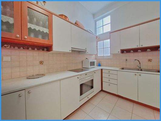 8c5cabc2b38147fb9a6547f40e3bab66-original