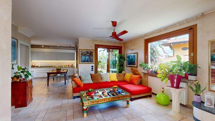 MT-002-195-Villa-singola-vista-lago-Polpenazze-del