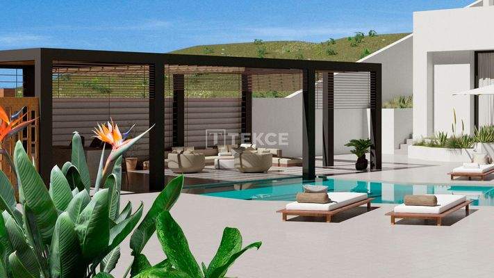 Detached Elegant-Design Villa with Pool in La Marina Alicante