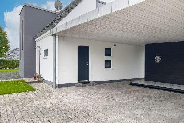 DI - Forbes Global Properties