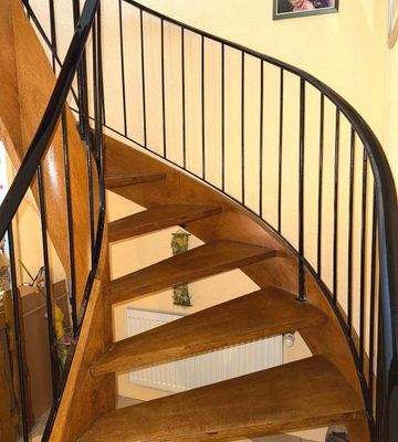 EG_Treppe ins Dachgeschoss