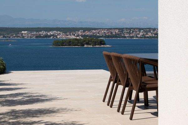 Private Pool-Oase mit exklusivem Küstenflair