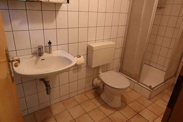 Dusche/WC im Keller