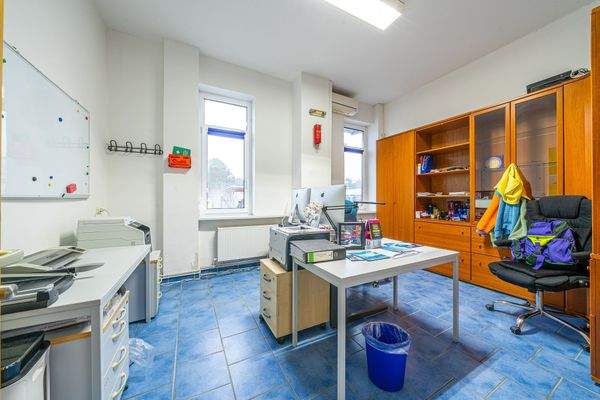 Büroräume (Gebäude 2)