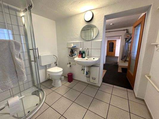 14 bad-doppelhaushaelfte-hilkerode-rkm-immobilienkontor.jpg