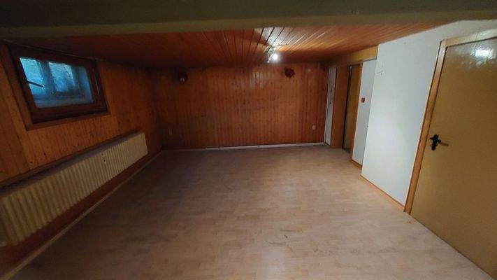 Prieskamp 9 Keller Raum 2-2.jpg