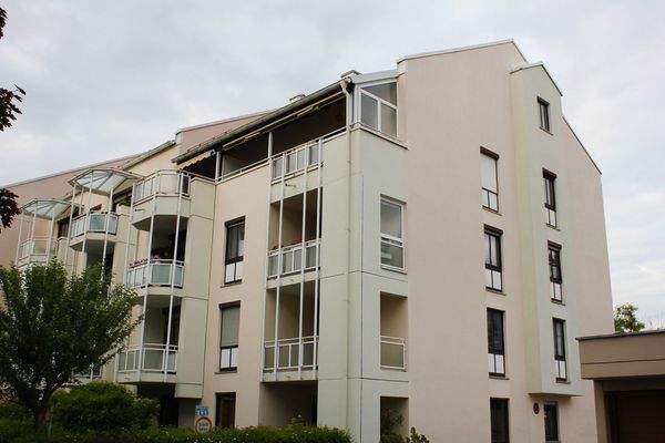 Gebäudeaussenansicht_Rückseite