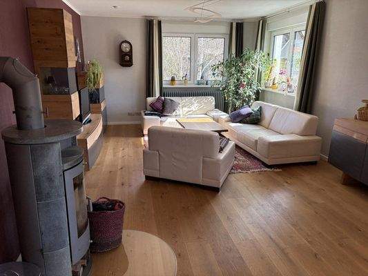 Wohnzimmer mit Kamin