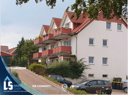 Vorderseite mit Balkonen