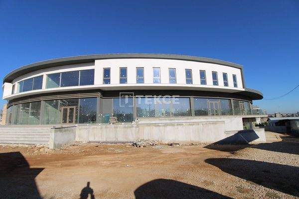 Shop in a Project Close to the Airport in Antalya