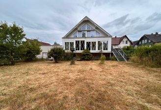 Garten mit Ansicht Gebäude