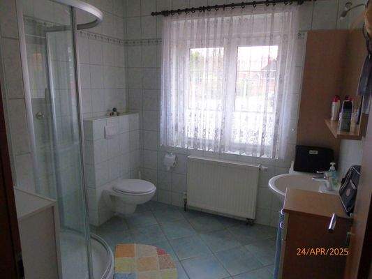 Badezimmer Teilansicht Ostseite!
