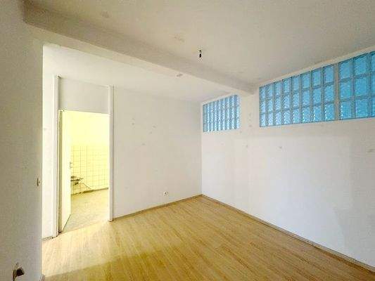 Große, gemütliche Eßdiele