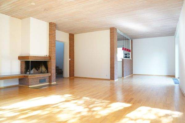 Wohnbereich mit Parkettboden