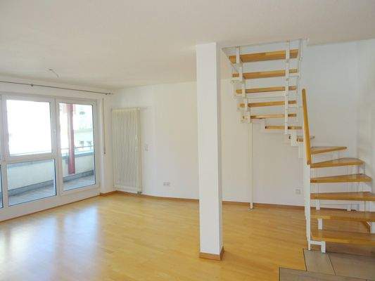 Essbereich mit Balkonzugang