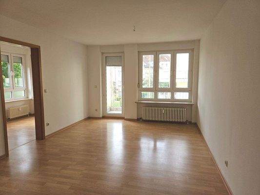 Wohnen. Balkon zum Innenhof